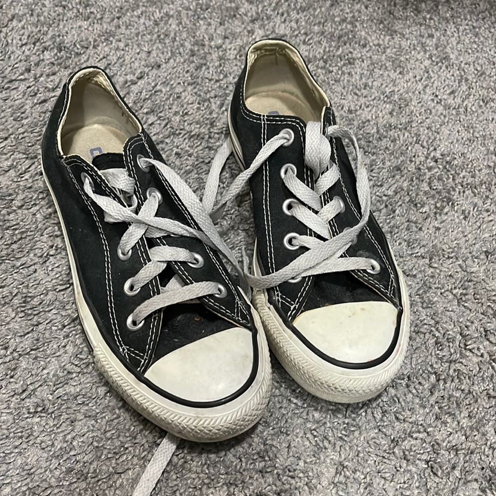 Black converse
